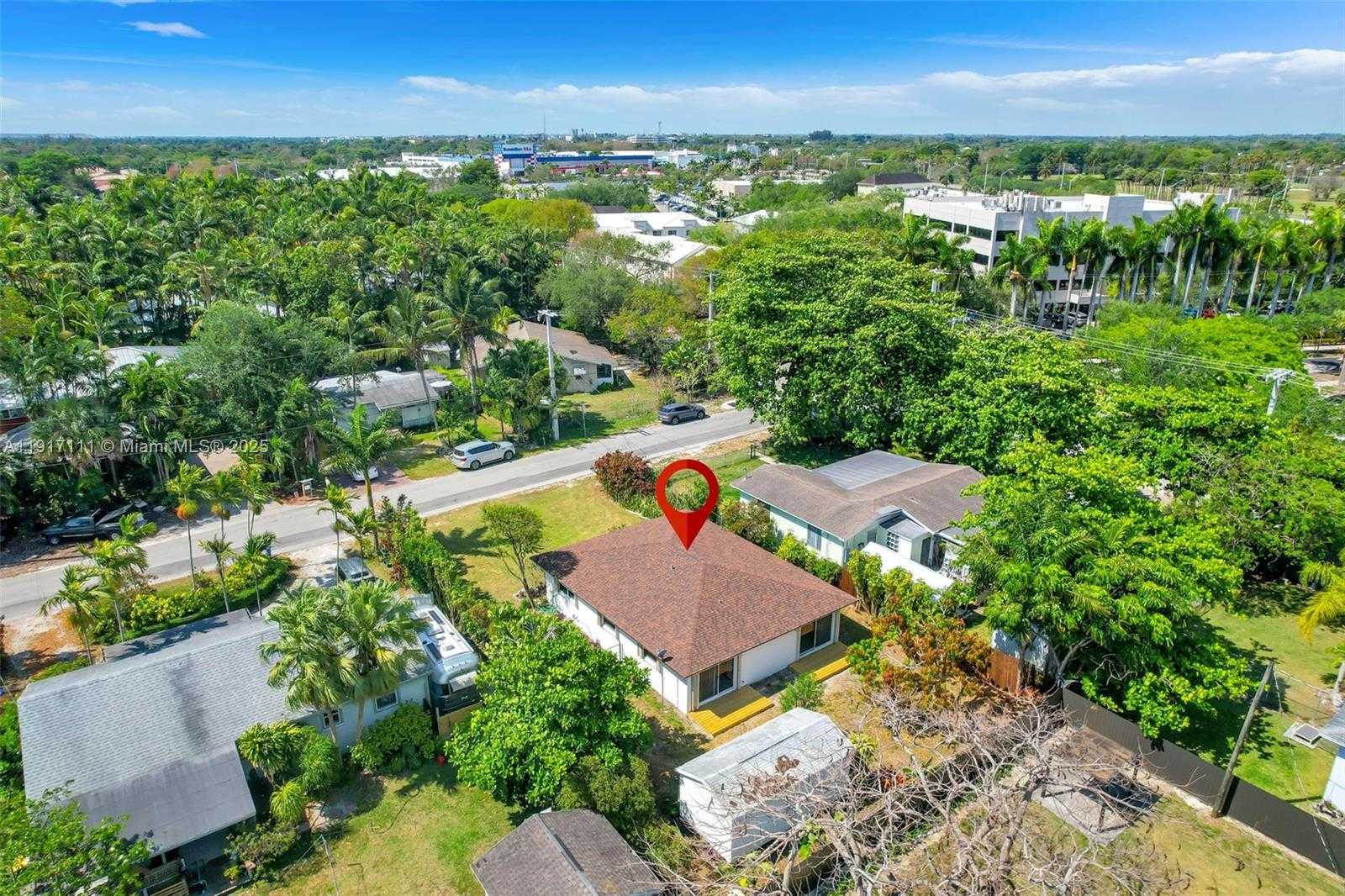 Small Image of 9085 SOUTH WEST 157TH ST, Palmetto Bay Number 3