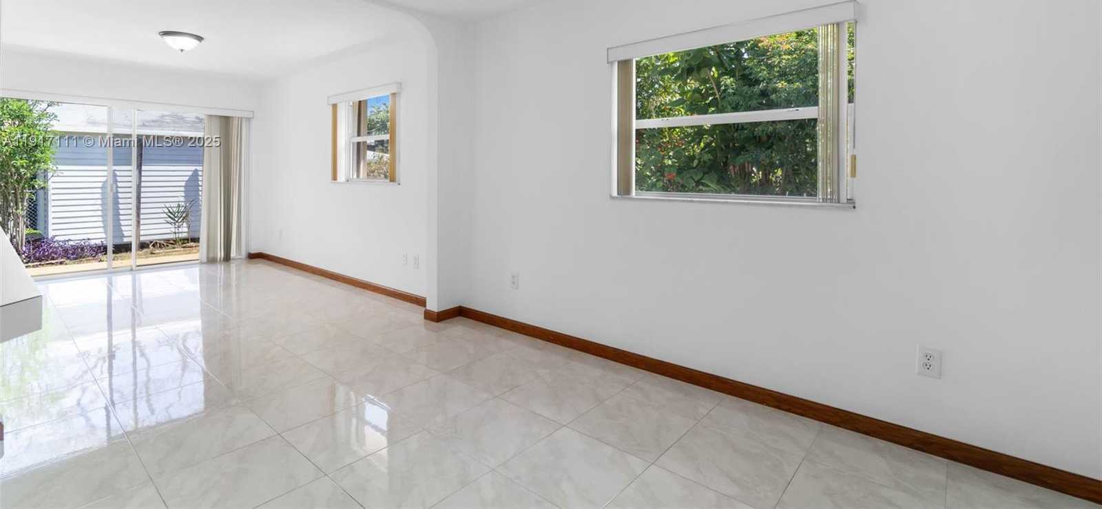 Small Image of 9085 SOUTH WEST 157TH ST, Palmetto Bay Number 7