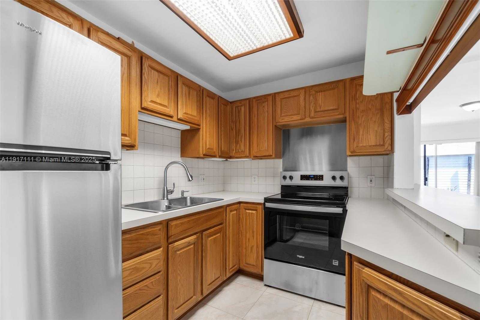 Small Image of 9085 SOUTH WEST 157TH ST, Palmetto Bay Number 9