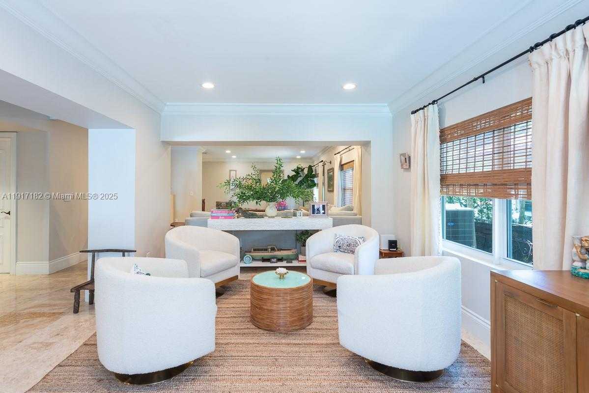 Small Image of 9400 EAST BROADVIEW DR, Bay Harbor Islands Number 2