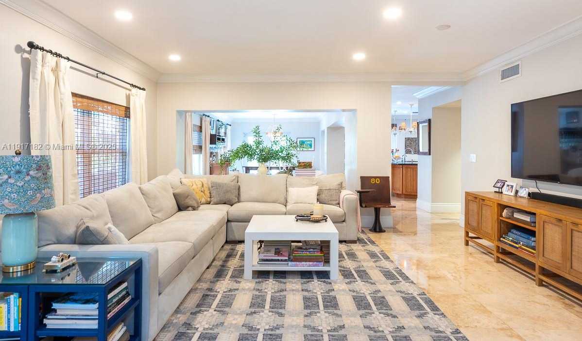 Small Image of 9400 EAST BROADVIEW DR, Bay Harbor Islands Number 5