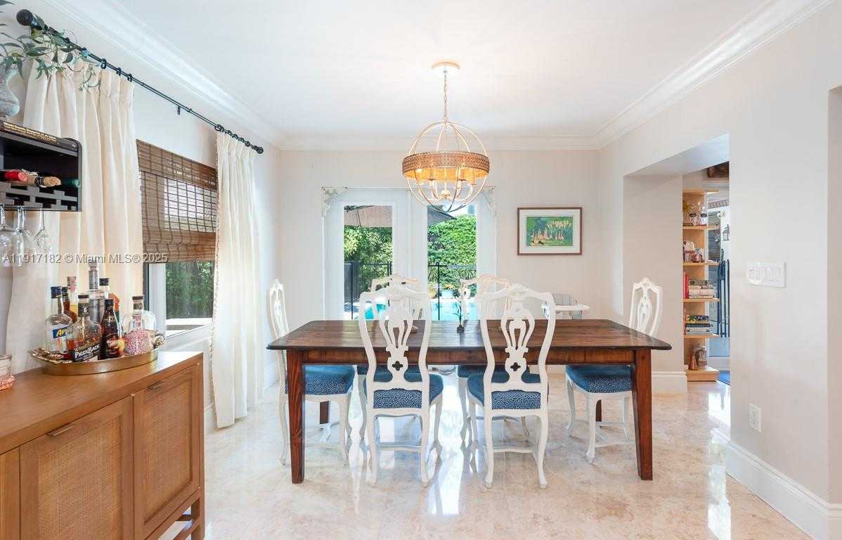 Small Image of 9400 EAST BROADVIEW DR, Bay Harbor Islands Number 6