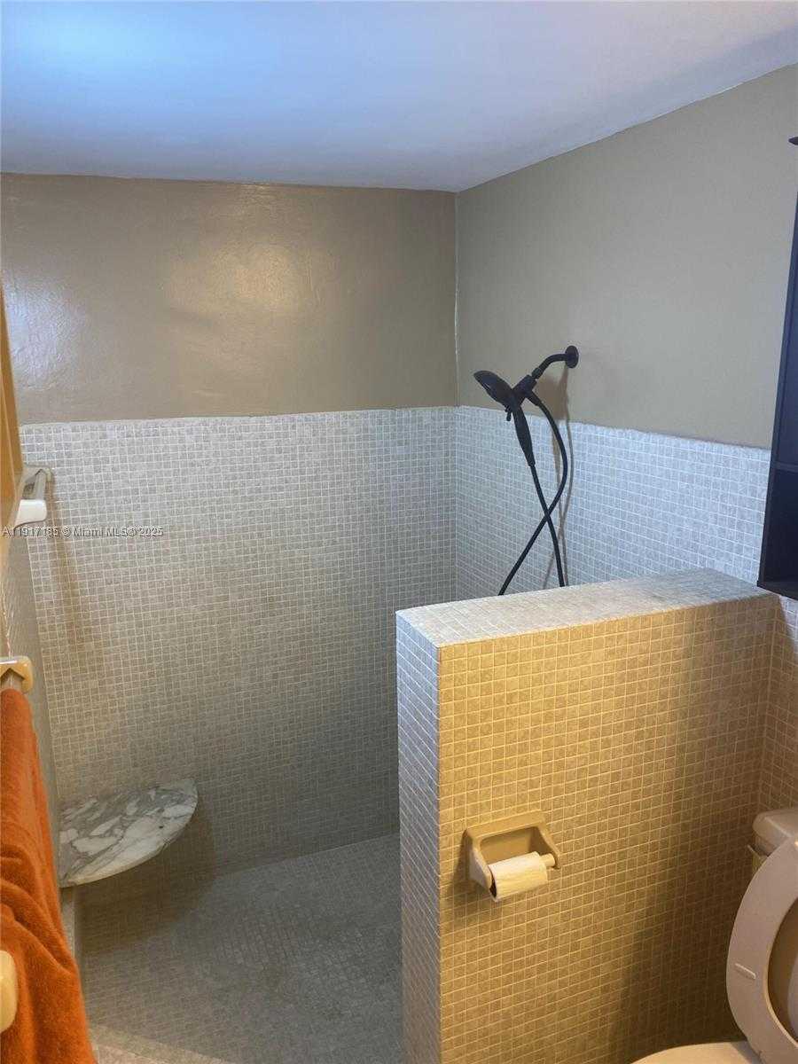 Small Image of 4802 BAYBERRY LN, Tamarac Number 10