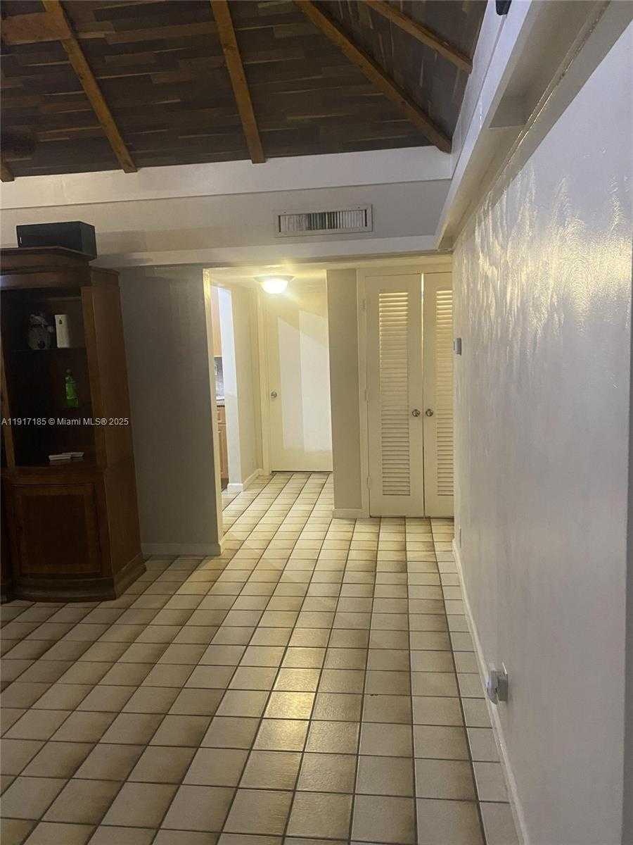 Small Image of 4802 BAYBERRY LN, Tamarac Number 15