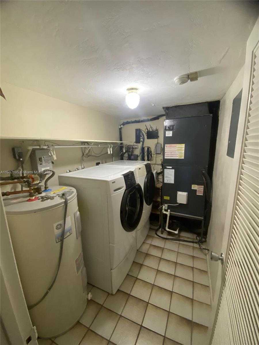 Small Image of 4802 BAYBERRY LN, Tamarac Number 20