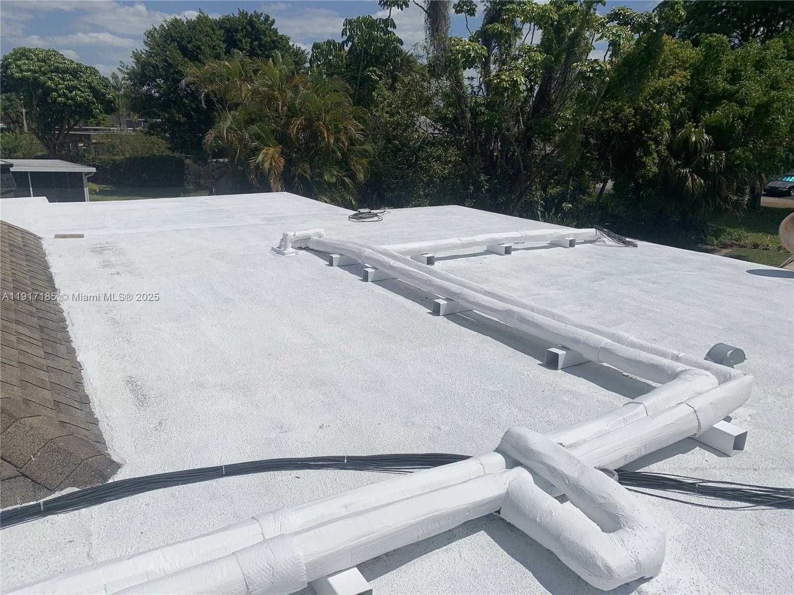 Small Image of 4802 BAYBERRY LN, Tamarac Number 21