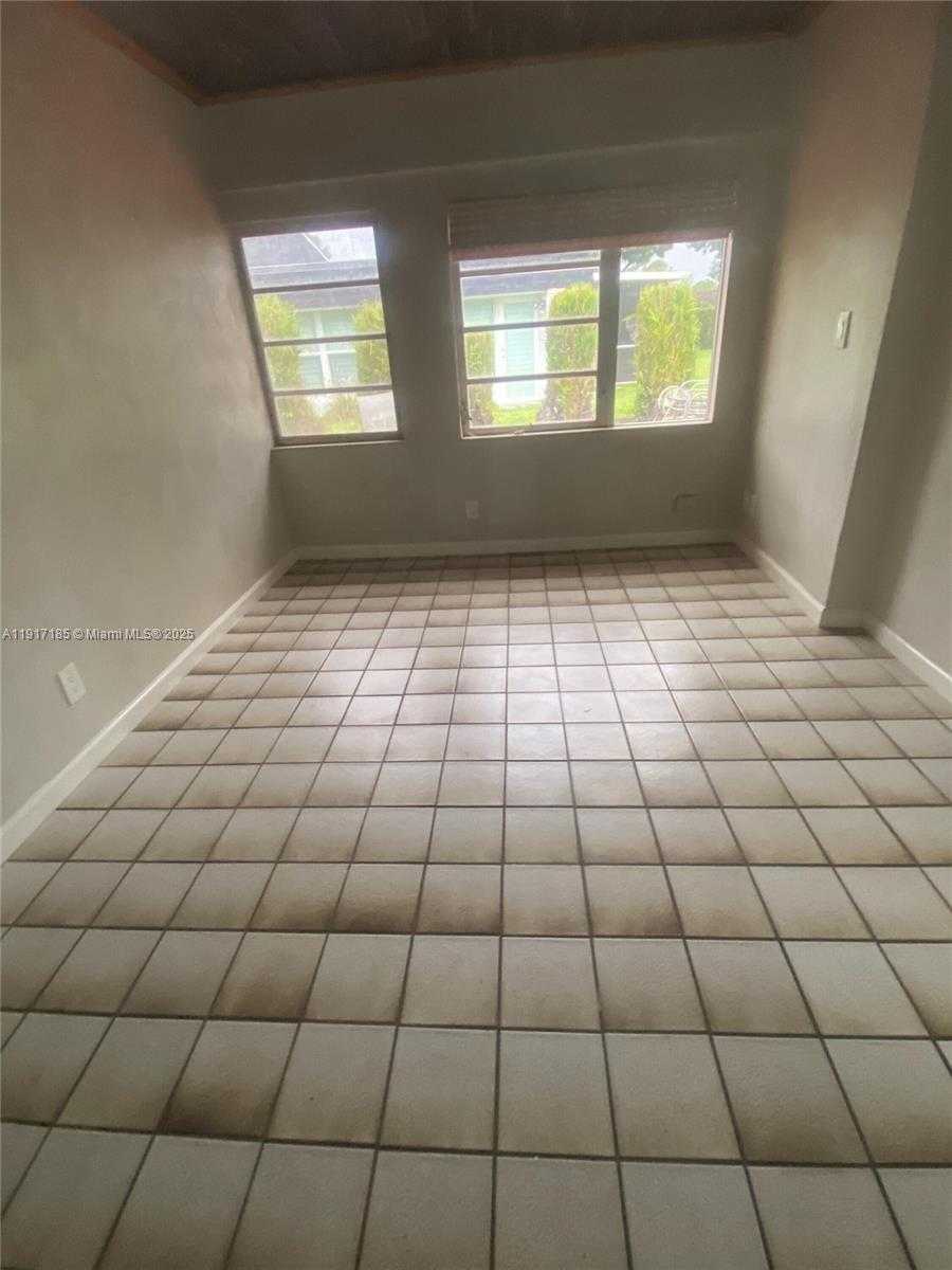 Small Image of 4802 BAYBERRY LN, Tamarac Number 24