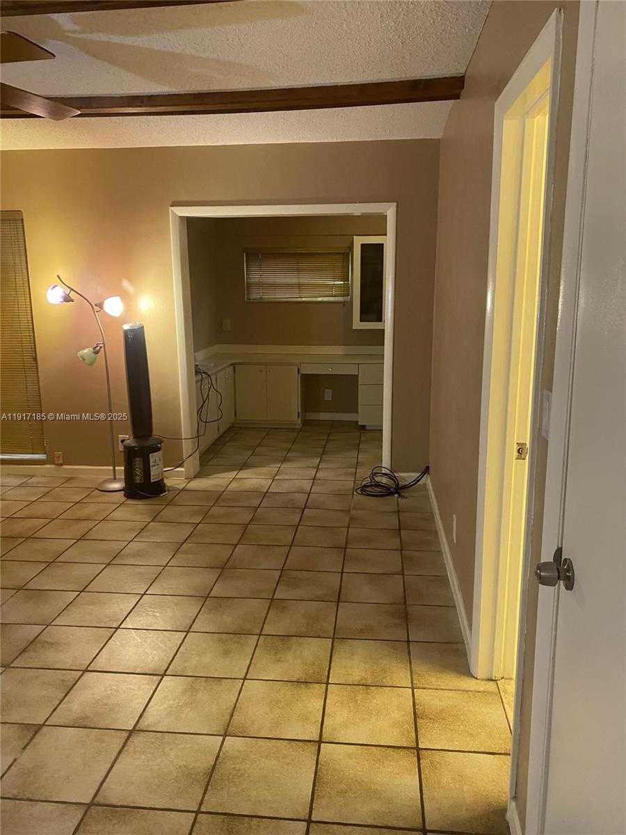 Small Image of 4802 BAYBERRY LN, Tamarac Number 5