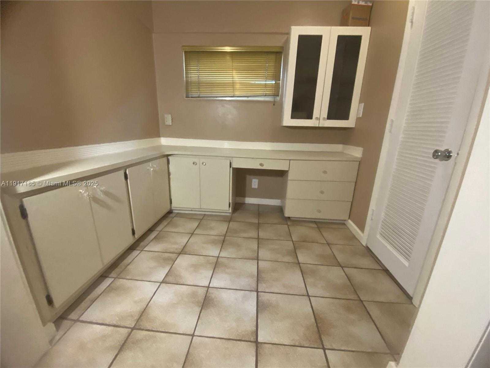 Small Image of 4802 BAYBERRY LN, Tamarac Number 7