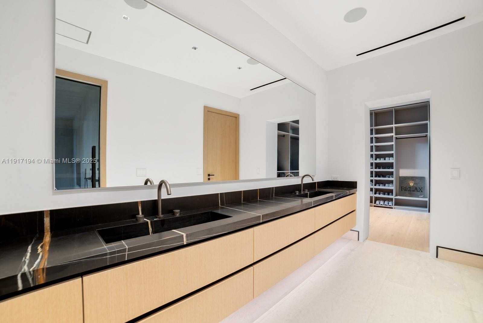 Small Image of 7051 SOUTH WEST 69TH AVE, South Miami Number 11