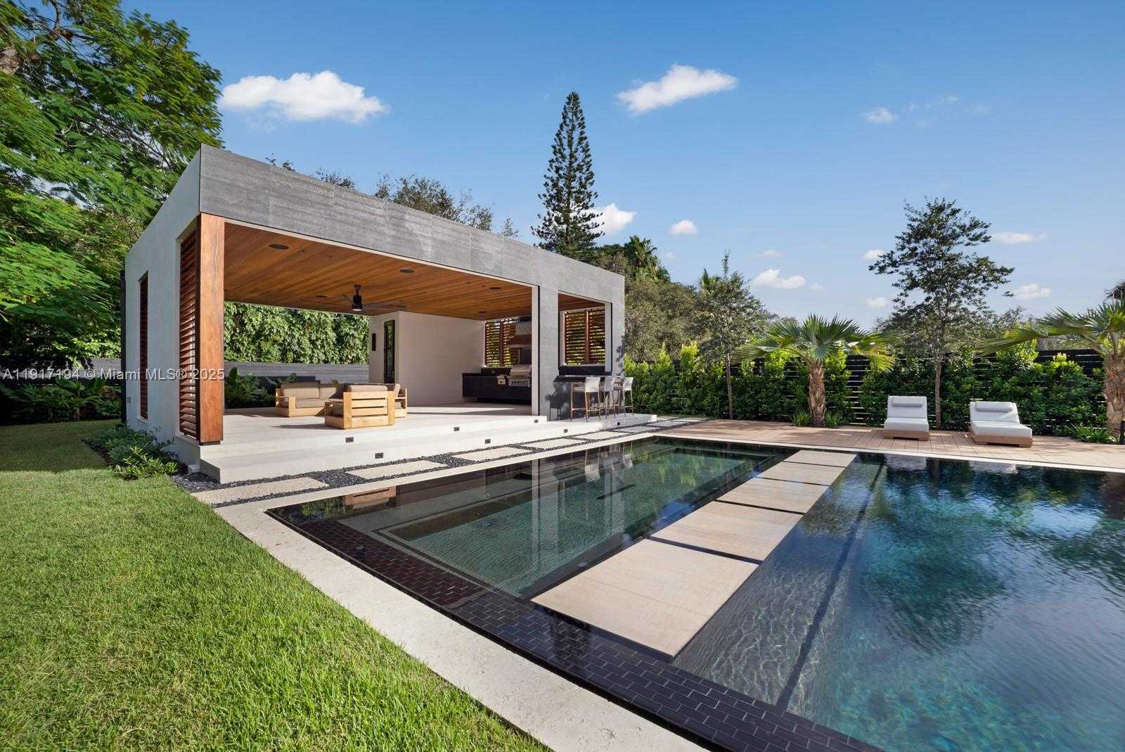 Small Image of 7051 SOUTH WEST 69TH AVE, South Miami Number 17