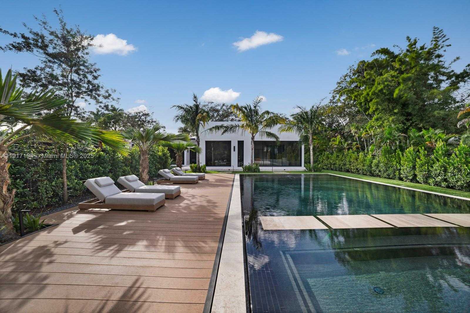 Small Image of 7051 SOUTH WEST 69TH AVE, South Miami Number 18