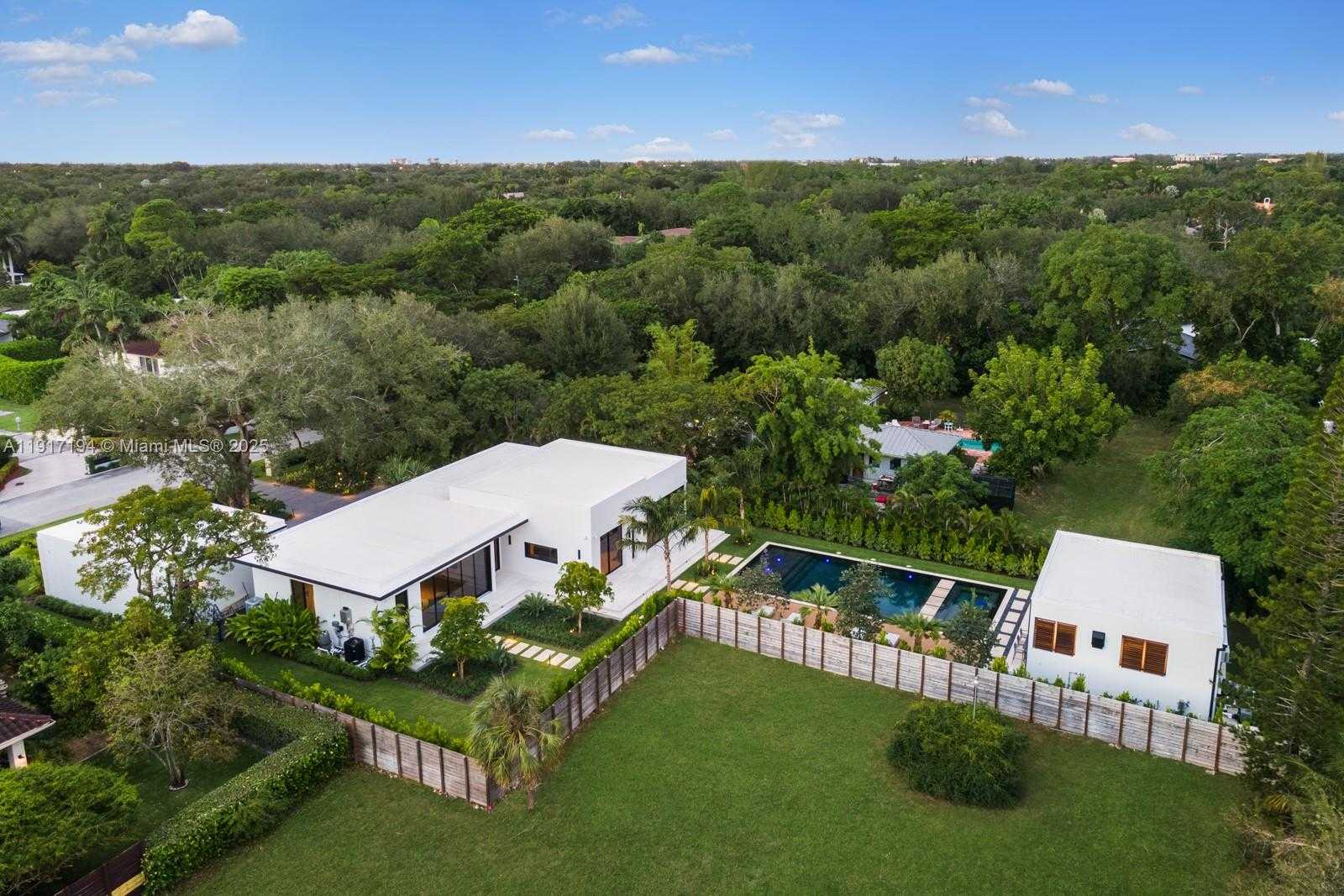 Small Image of 7051 SOUTH WEST 69TH AVE, South Miami Number 33