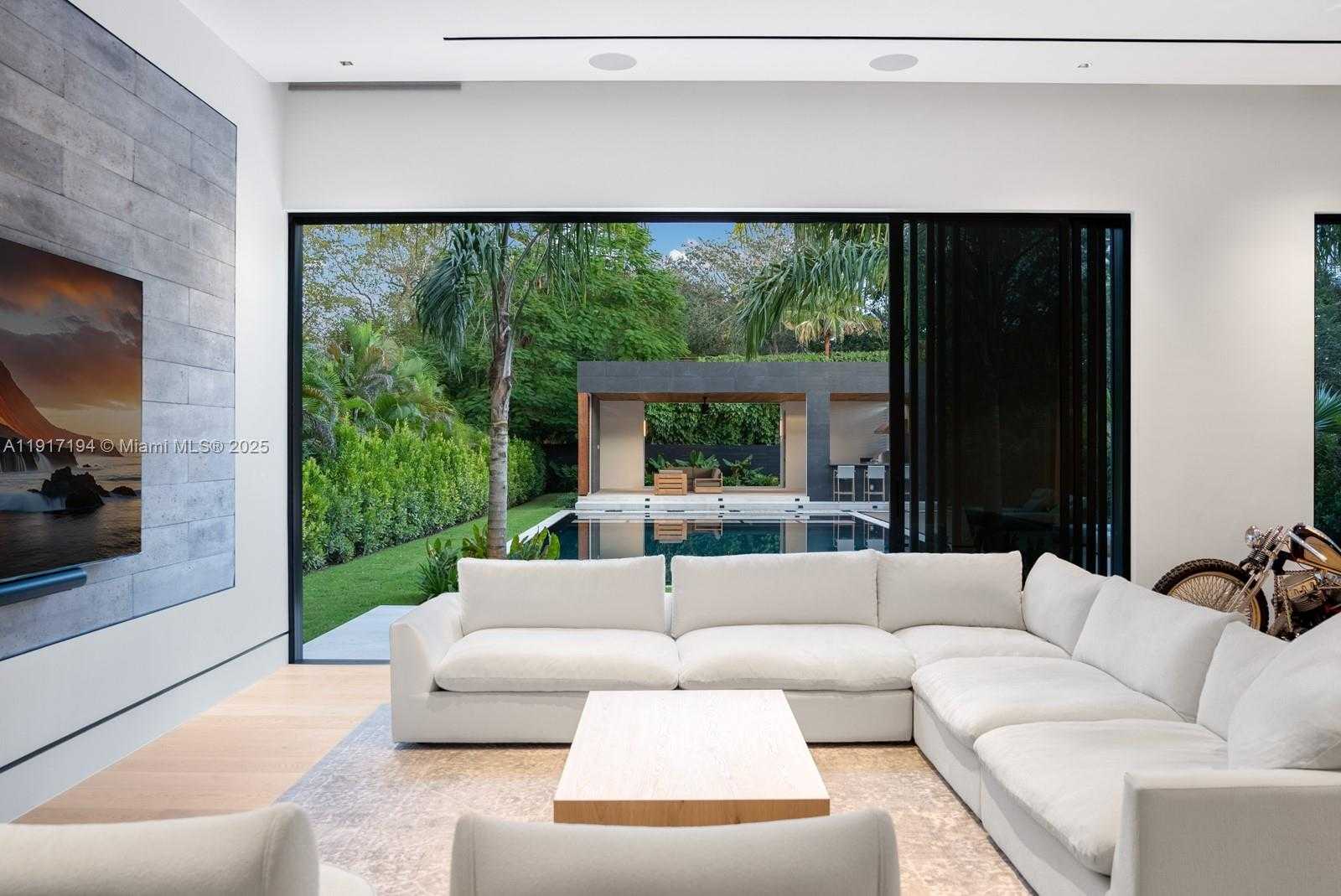 Small Image of 7051 SOUTH WEST 69TH AVE, South Miami Number 6