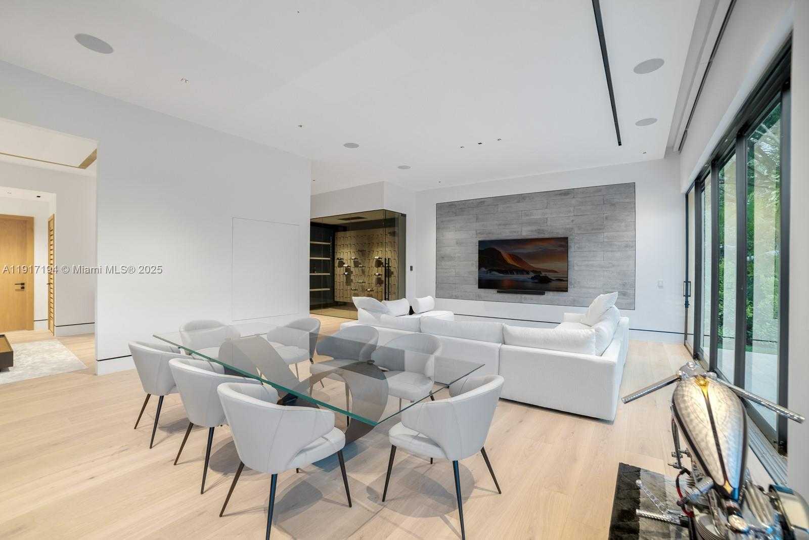 Small Image of 7051 SOUTH WEST 69TH AVE, South Miami Number 7