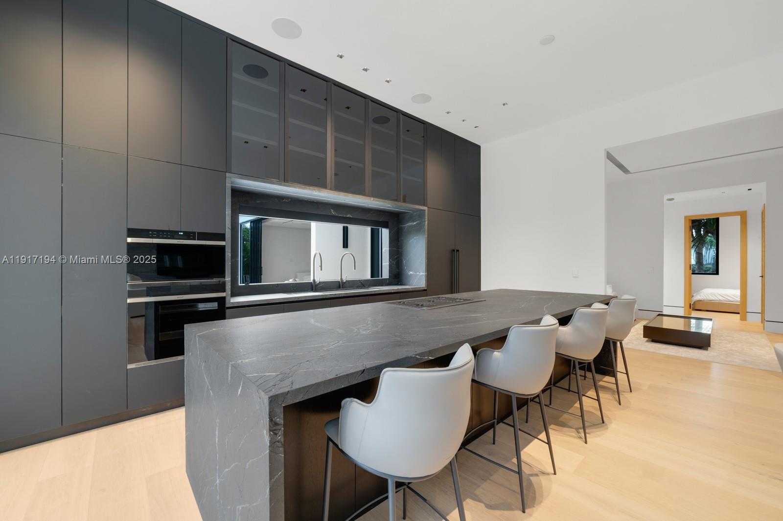 Small Image of 7051 SOUTH WEST 69TH AVE, South Miami Number 8