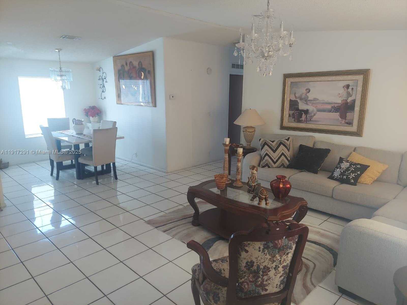 Small Image of 19800 SOUTH WEST 180 AVE, Miami Number 3