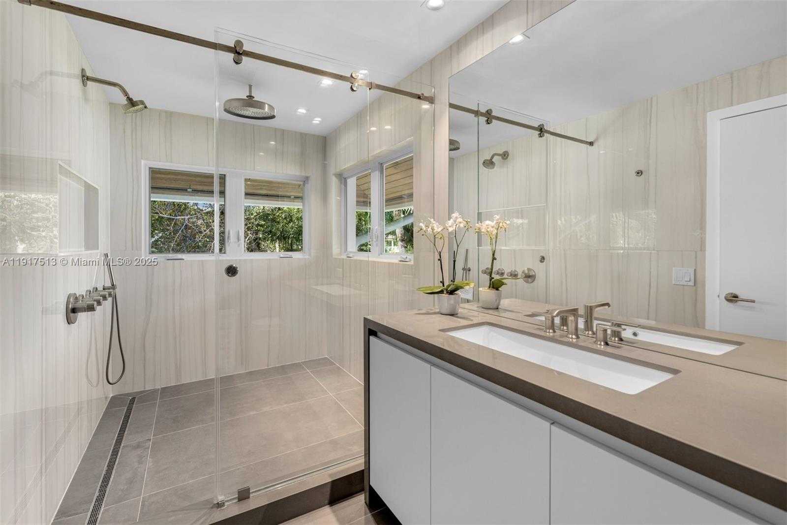 Small Image of 7150 WEST LAGO DR, Coral Gables Number 36