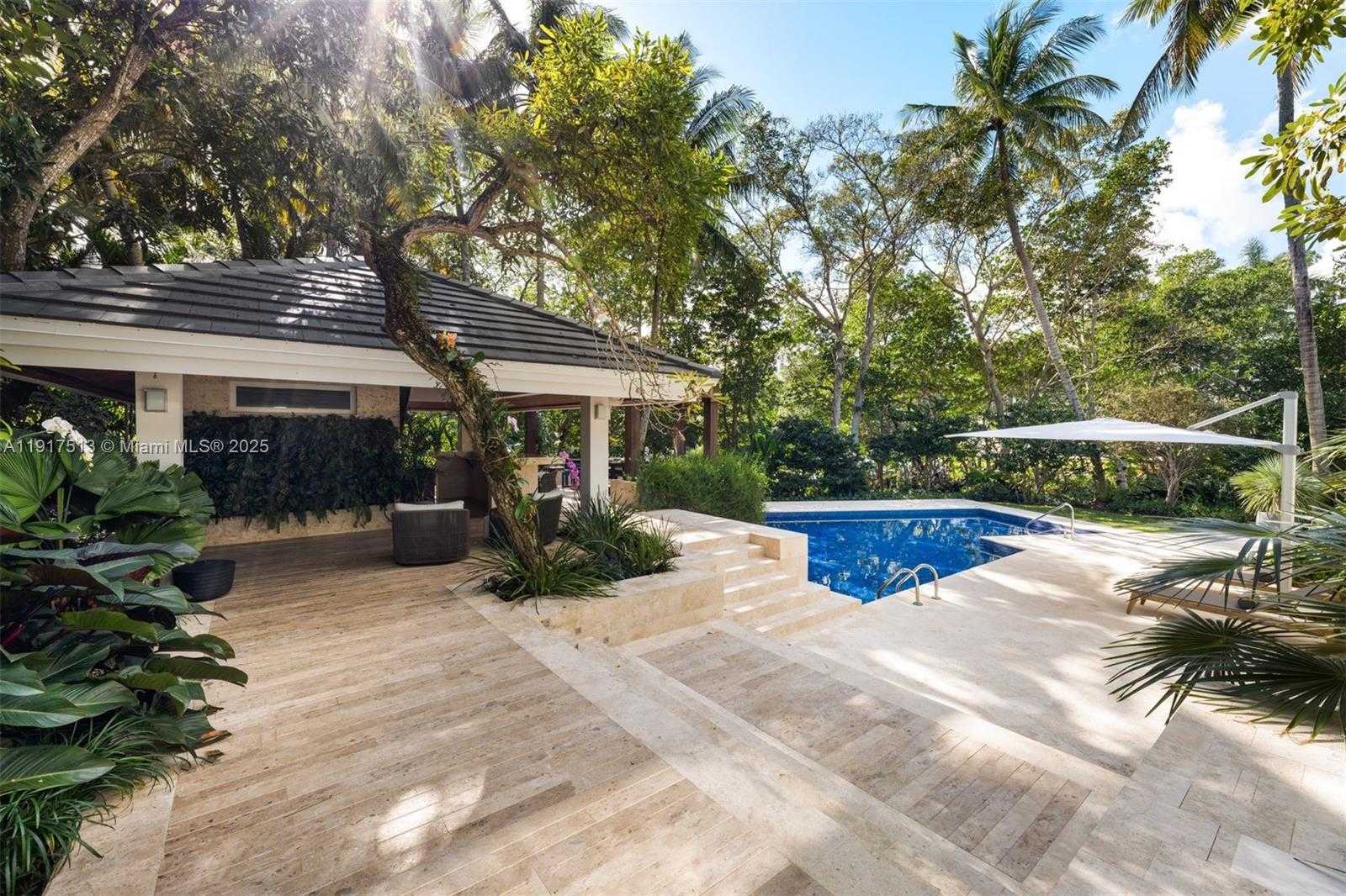 Small Image of 7150 WEST LAGO DR, Coral Gables Number 48