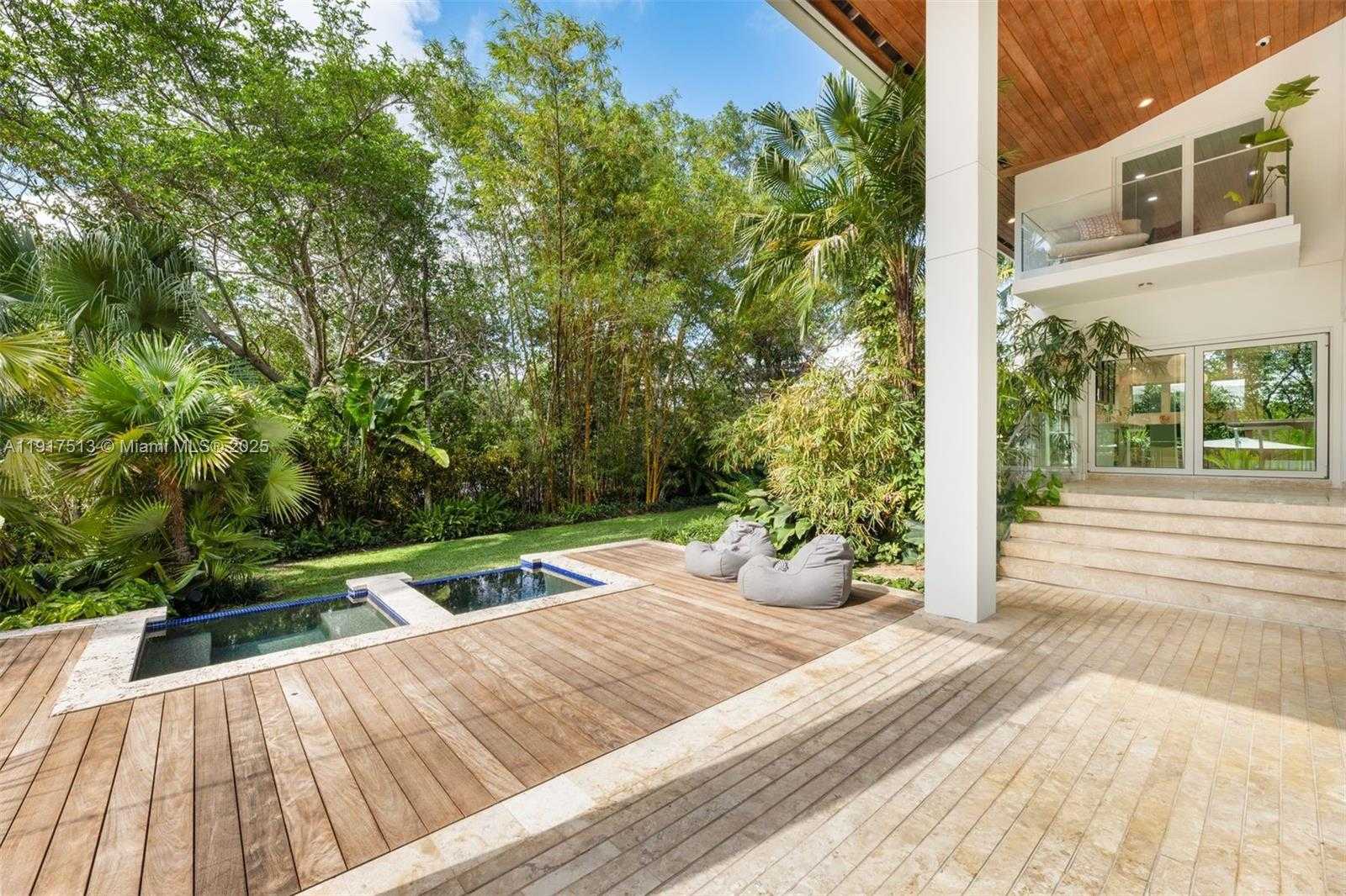 Small Image of 7150 WEST LAGO DR, Coral Gables Number 50