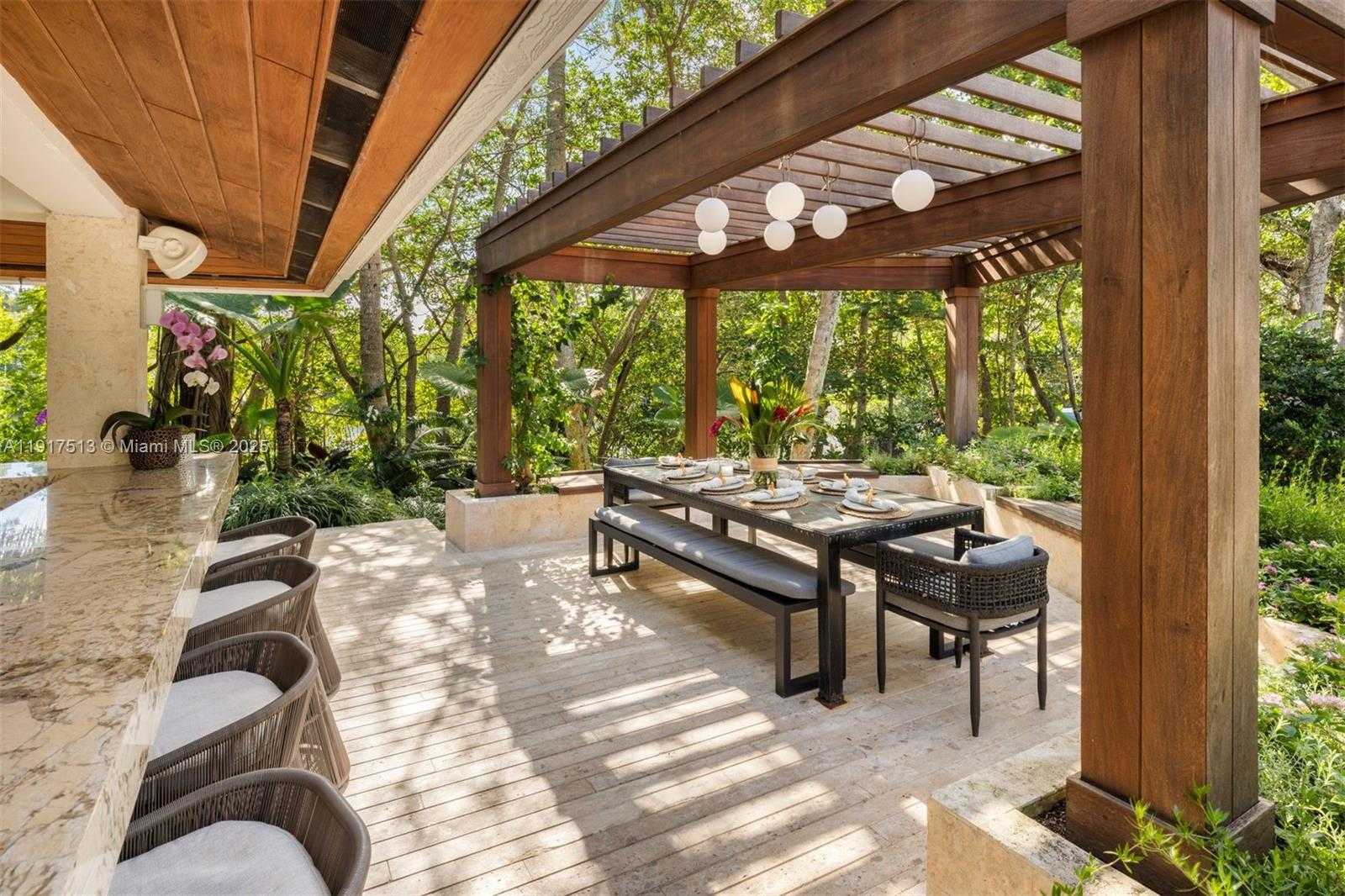 Small Image of 7150 WEST LAGO DR, Coral Gables Number 53