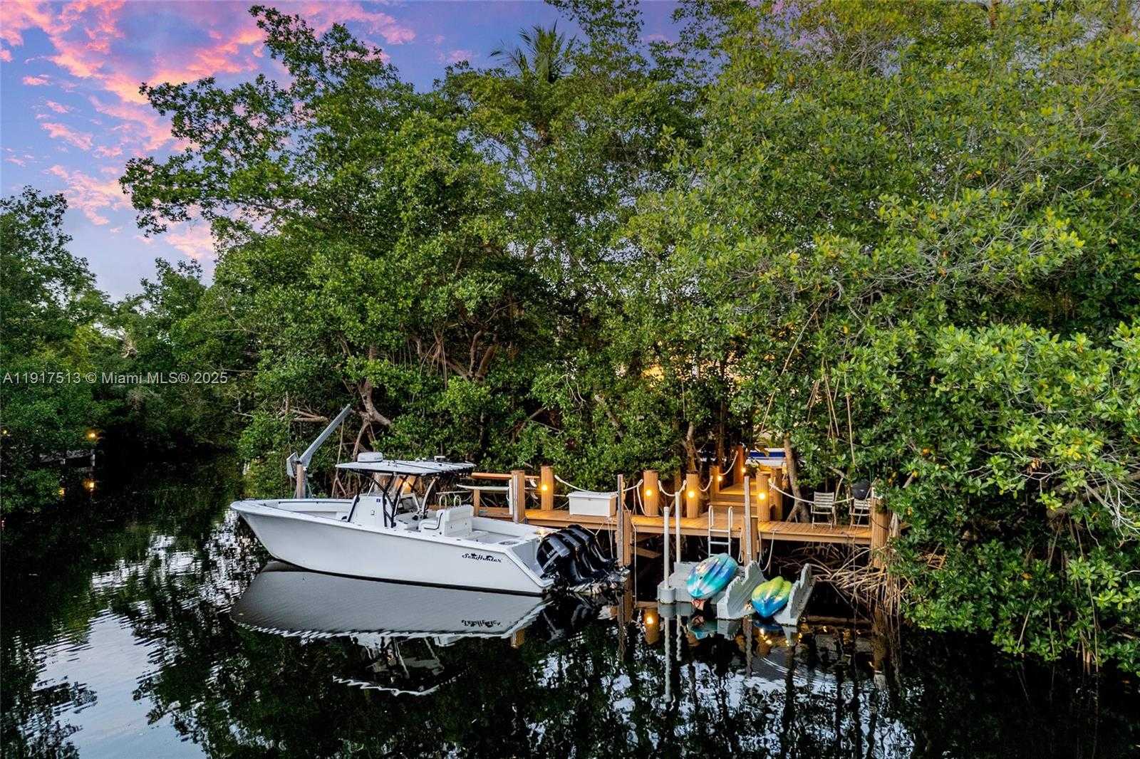 Small Image of 7150 WEST LAGO DR, Coral Gables Number 59