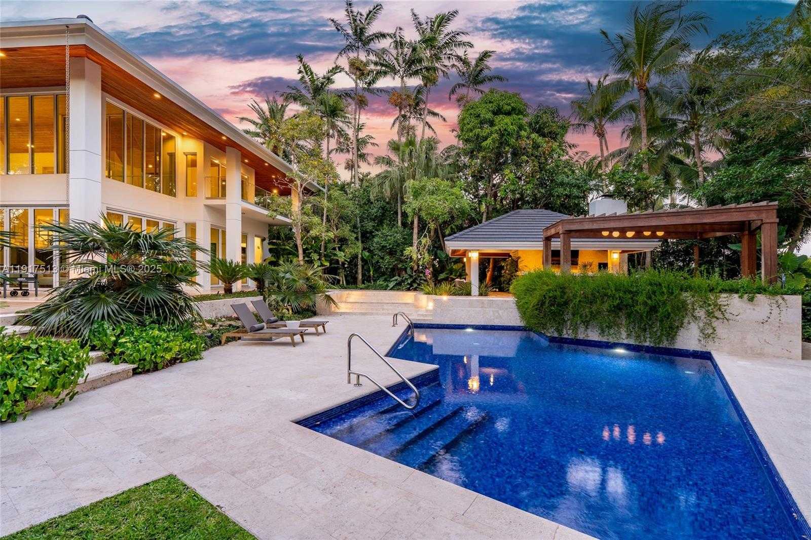 Small Image of 7150 WEST LAGO DR, Coral Gables Number 66