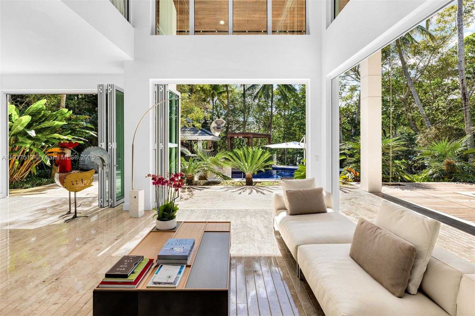 Small Image of 7150 WEST LAGO DR, Coral Gables Number 7