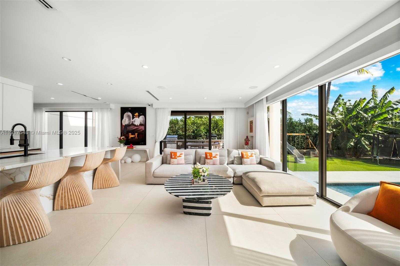 Small Image of 710 SOUTH SHORE DR, Miami Beach Number 16