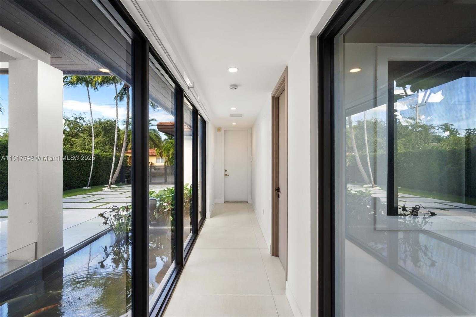 Small Image of 710 SOUTH SHORE DR, Miami Beach Number 18