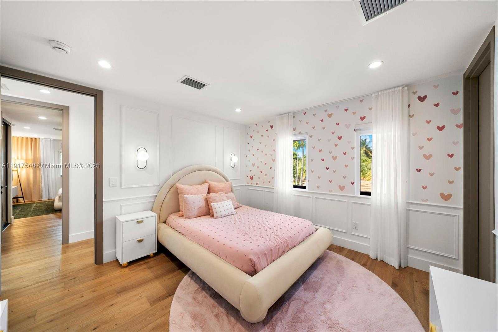 Small Image of 710 SOUTH SHORE DR, Miami Beach Number 22