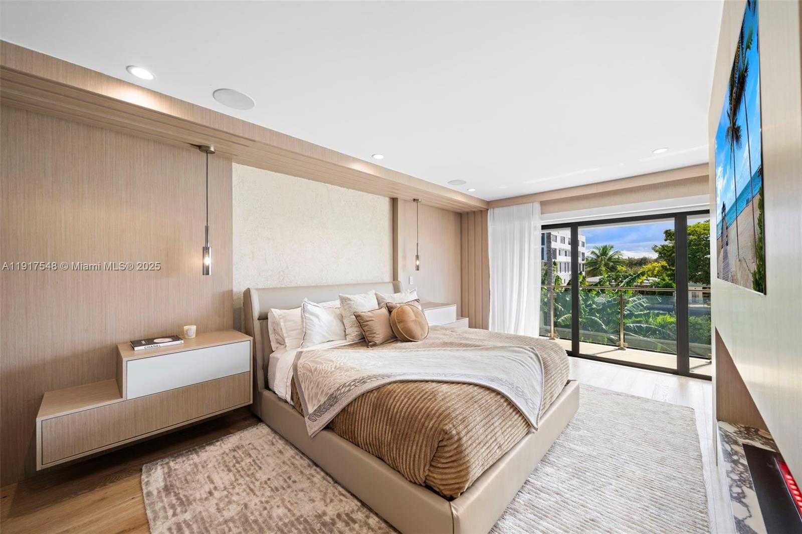 Small Image of 710 SOUTH SHORE DR, Miami Beach Number 27