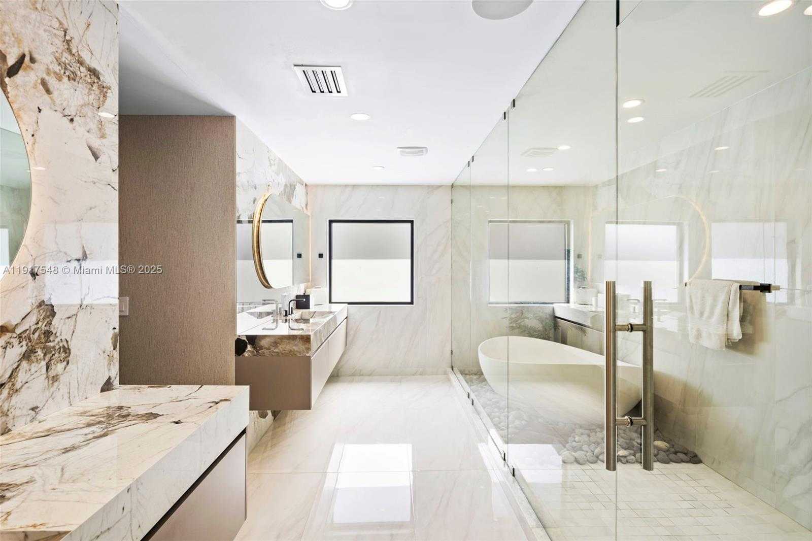 Small Image of 710 SOUTH SHORE DR, Miami Beach Number 33