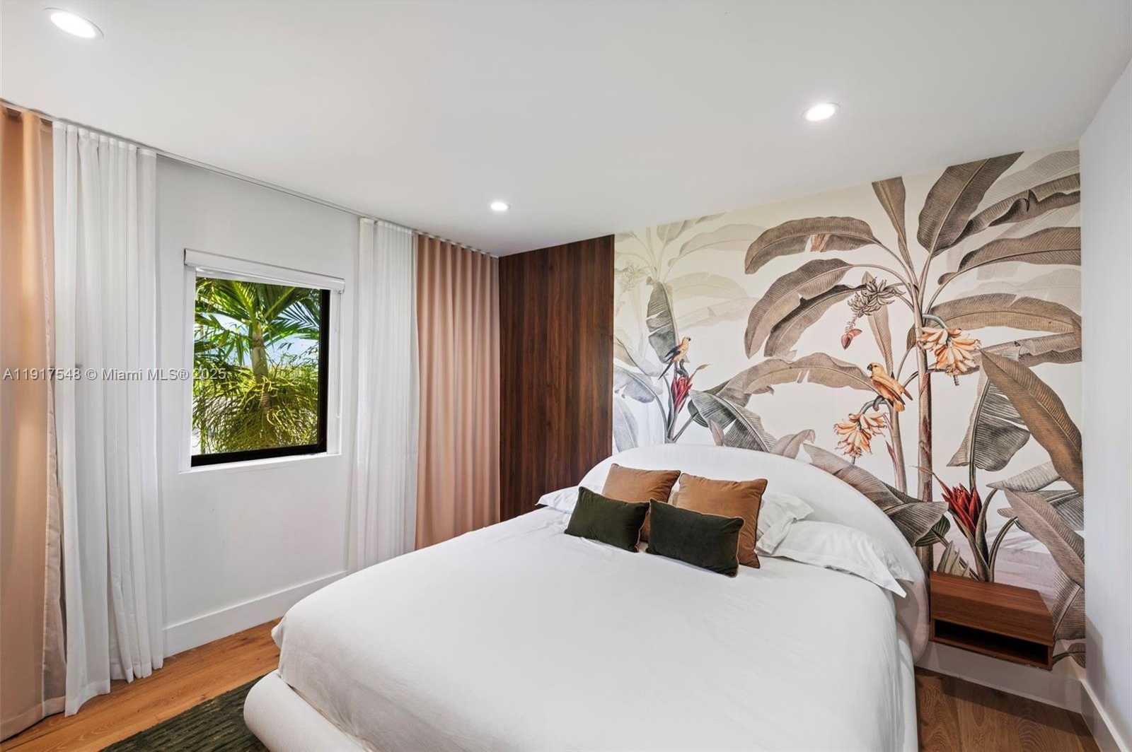 Small Image of 710 SOUTH SHORE DR, Miami Beach Number 38