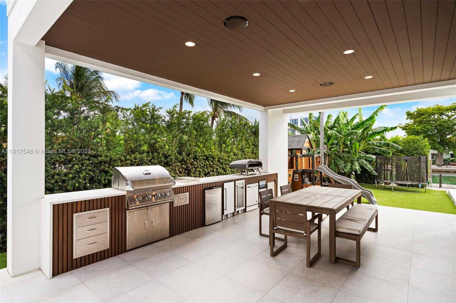 Small Image of 710 SOUTH SHORE DR, Miami Beach Number 41