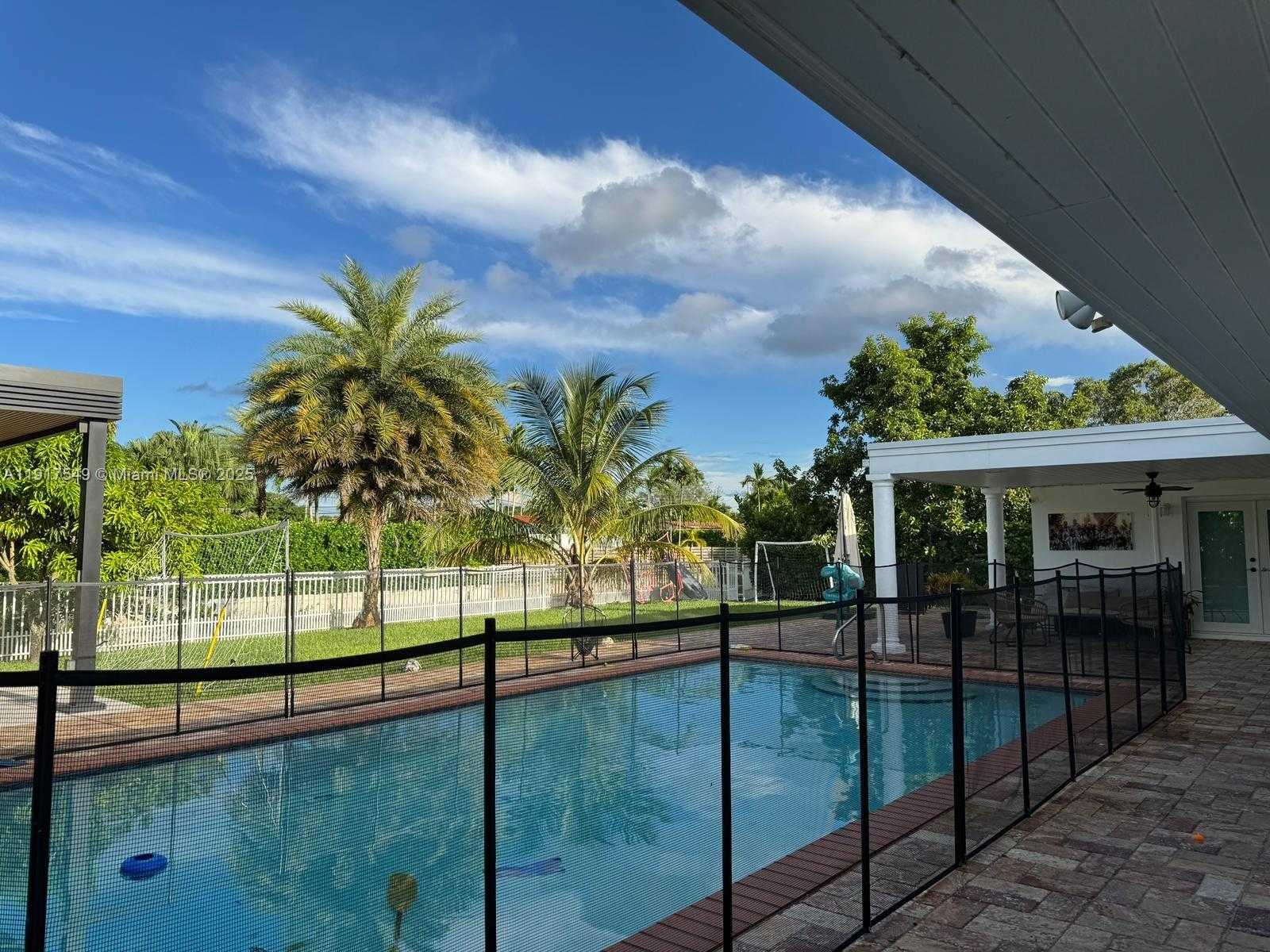 Small Image of 5955 SOUTH WEST 64TH AVE, South Miami Number 12