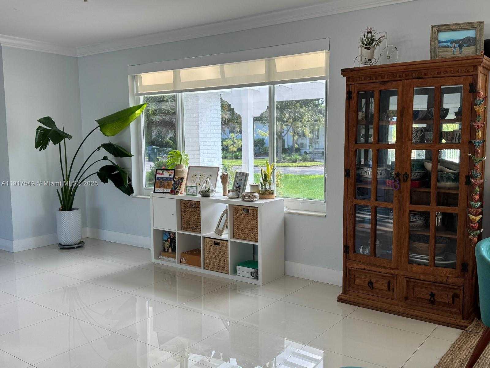 Small Image of 5955 SOUTH WEST 64TH AVE, South Miami Number 3