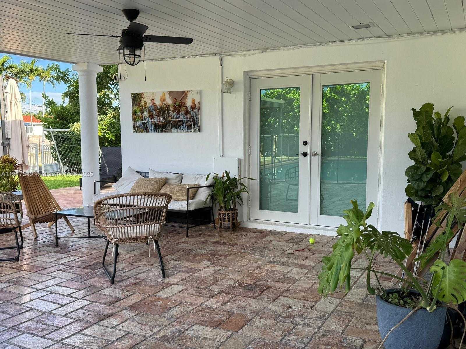 Small Image of 5955 SOUTH WEST 64TH AVE, South Miami Number 8