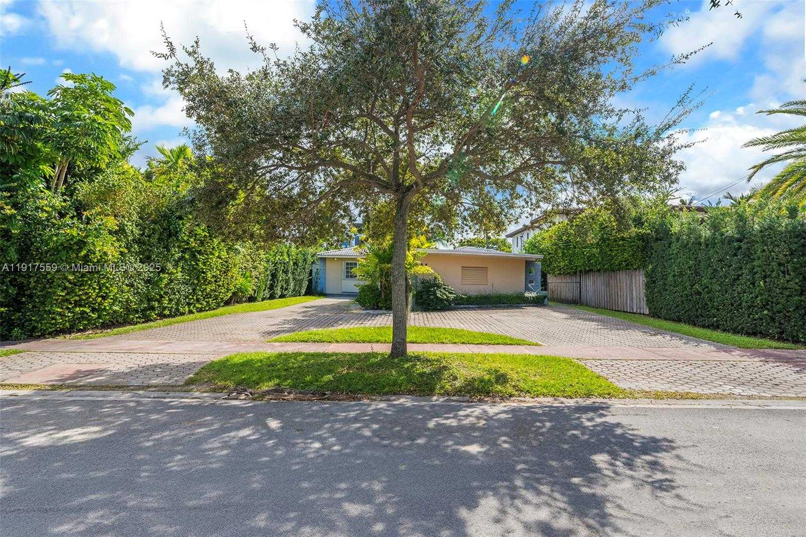 Small Image of 700 SOUTH SHORE DR, Miami Beach Number 6