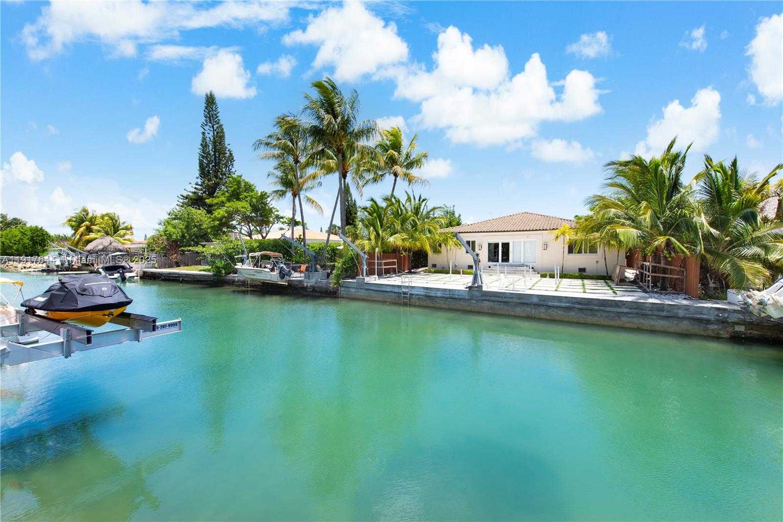 Small Image of 8055 NOREMAC AVE, Miami Beach Number 16