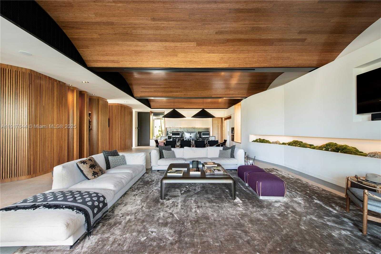 Small Image of 8055 NOREMAC AVE, Miami Beach Number 21