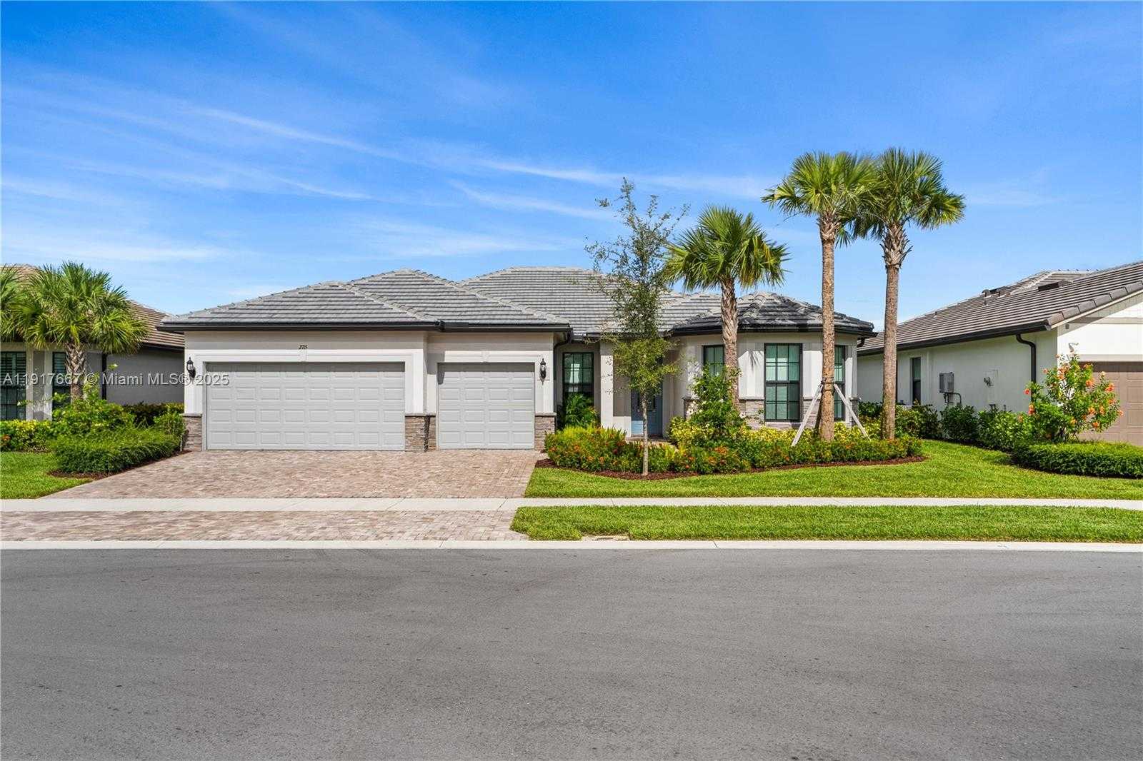 Small Image of 2715 PRIMROSE PL, Oakland Park Number 2