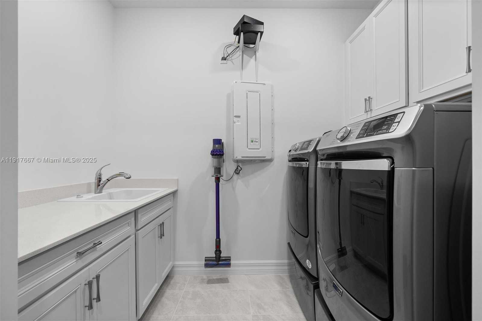 Small Image of 2715 PRIMROSE PL, Oakland Park Number 26