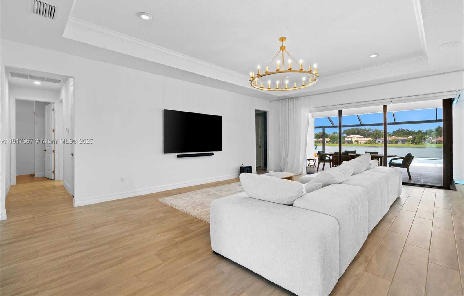 Small Image of 2715 PRIMROSE PL, Oakland Park Number 4