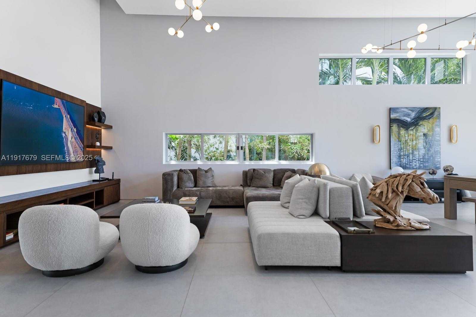 Small Image of 1379 NORTH VENETIAN WAY, Miami Number 13