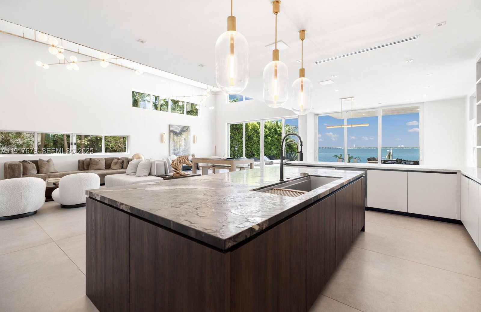 Small Image of 1379 NORTH VENETIAN WAY, Miami Number 18