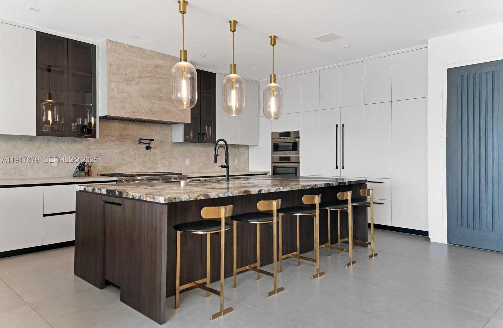 Small Image of 1379 NORTH VENETIAN WAY, Miami Number 20