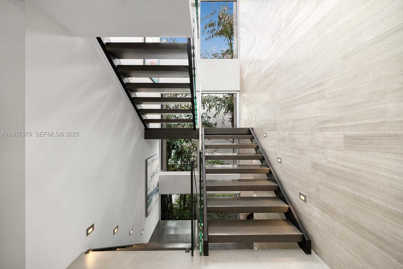 Small Image of 1379 NORTH VENETIAN WAY, Miami Number 25