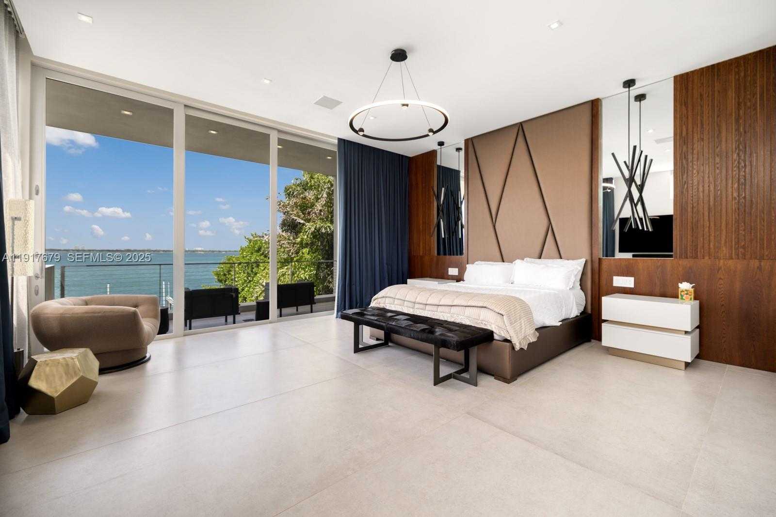 Small Image of 1379 NORTH VENETIAN WAY, Miami Number 27