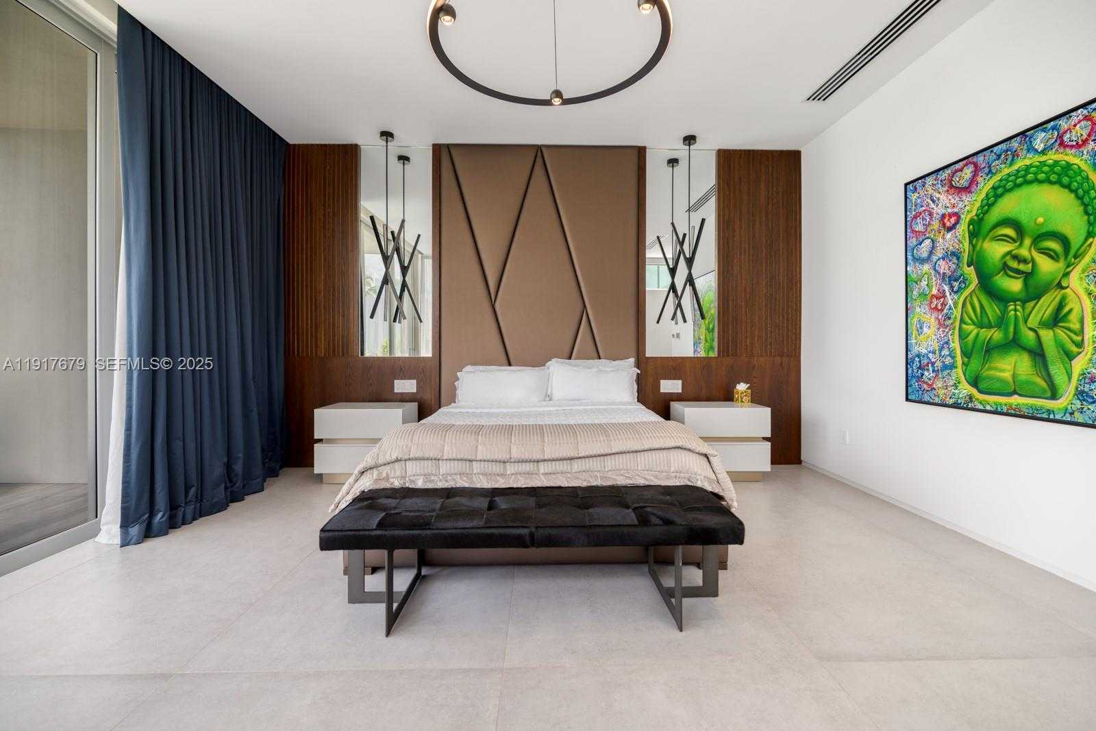 Small Image of 1379 NORTH VENETIAN WAY, Miami Number 30